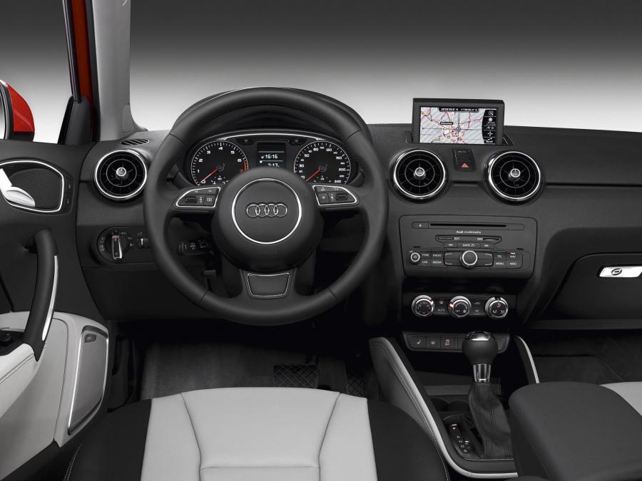Торпедо Audi A1 TFSI 2010 года  (фото 17 из 29)